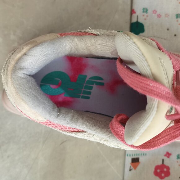 Beige Pink New Balance NB 9060 Sneakers - Picture 4 of 9